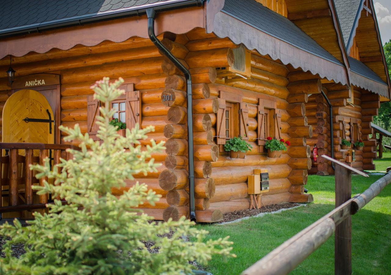 Ubytovanie Koliba Pacho - Zrub Anicka Prievidza Exterior foto